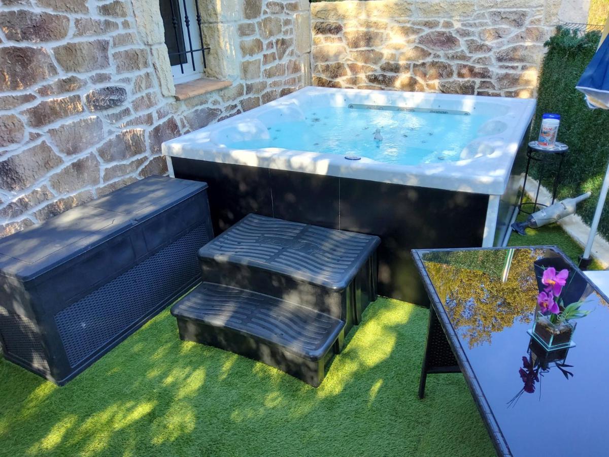 Studio Faillant Lorgues Spa Privatif Avec Superbe Piscine Exterior photo